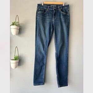 Calvin Klein "Curvy Skinny" jeans